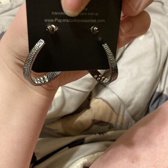 Paparazzi Hoop Earrings Never Been Worn - Picture 3 of 3